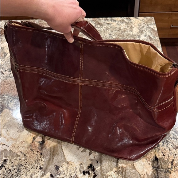 Made in Italy - Italian Leather Travel Shoulder Bag - Picture 2 of 7